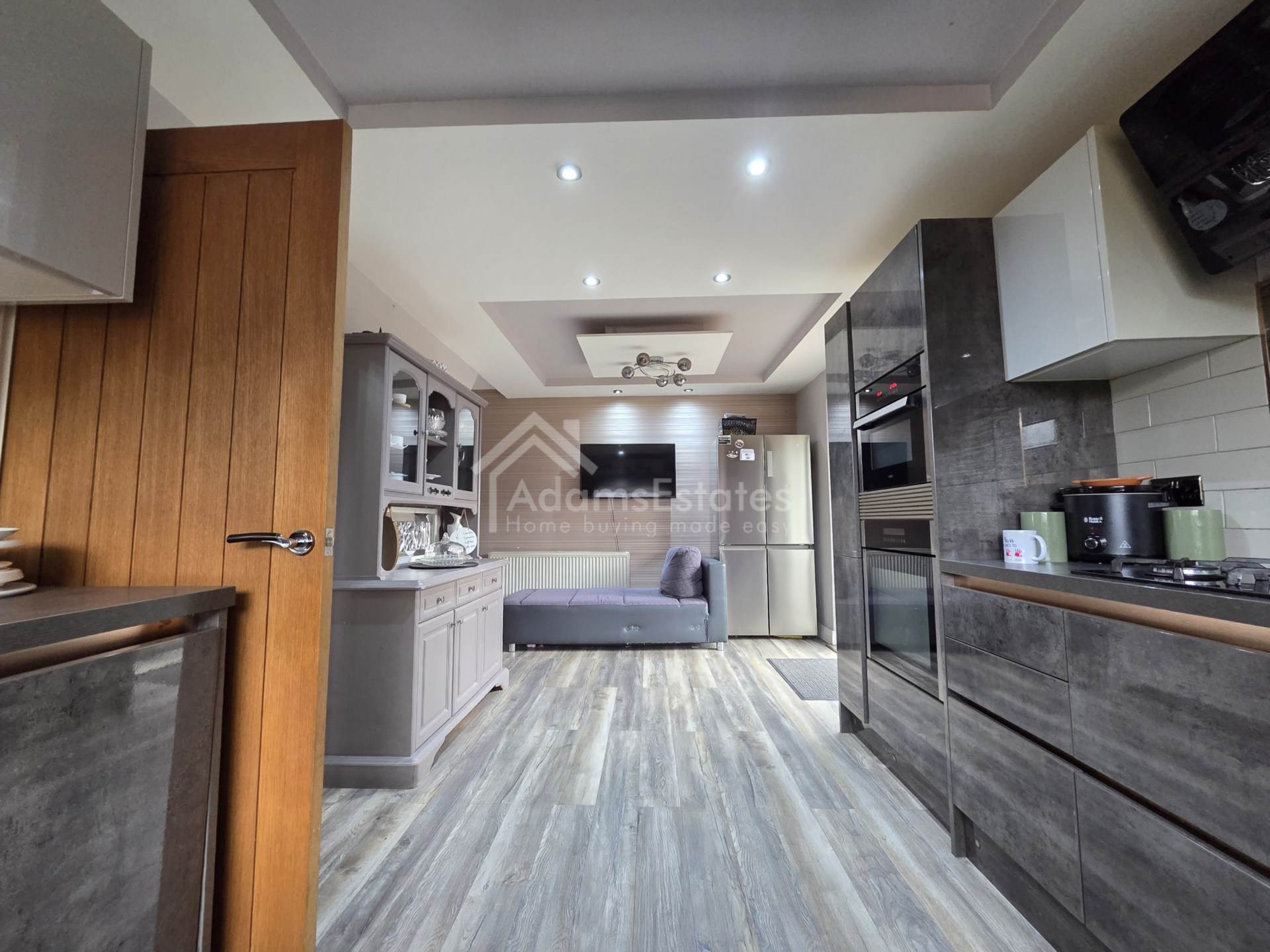 Slaithwaite Road, Dewsbury, Image 10