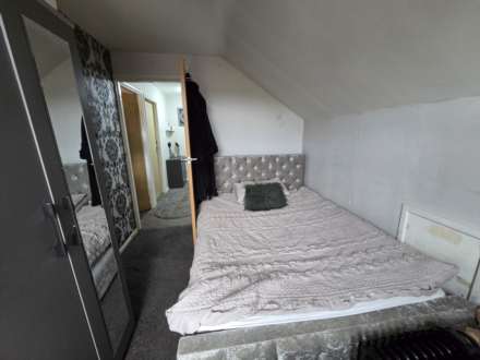 Slaithwaite Road, Dewsbury, Image 15