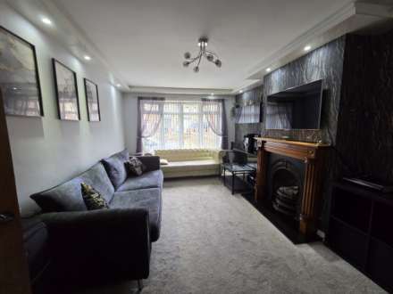 Slaithwaite Road, Dewsbury, Image 5