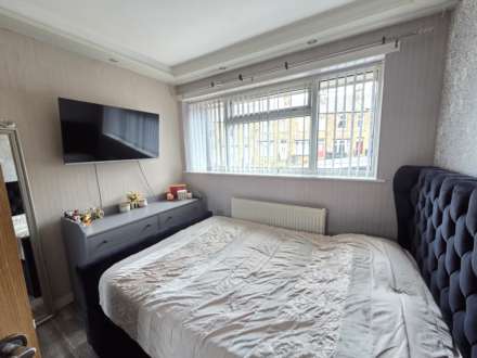 Slaithwaite Road, Dewsbury, Image 6