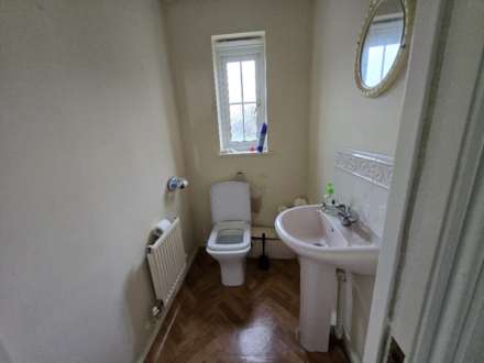 Wormalds View, Dewsbury, Image 2