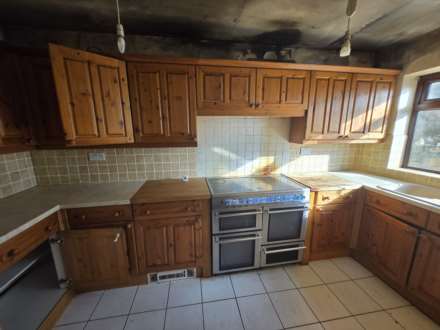 Knowles Hill Road, Dewsbury, Image 6