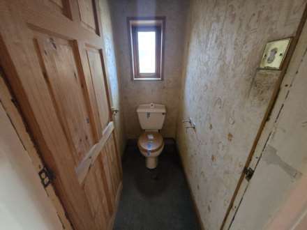 Knowles Hill Road, Dewsbury, Image 7