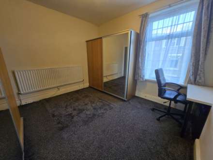Thornleigh, Dewsbury, Image 4