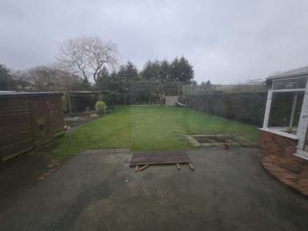 Leeds Road, Heckmondwike, Image 2