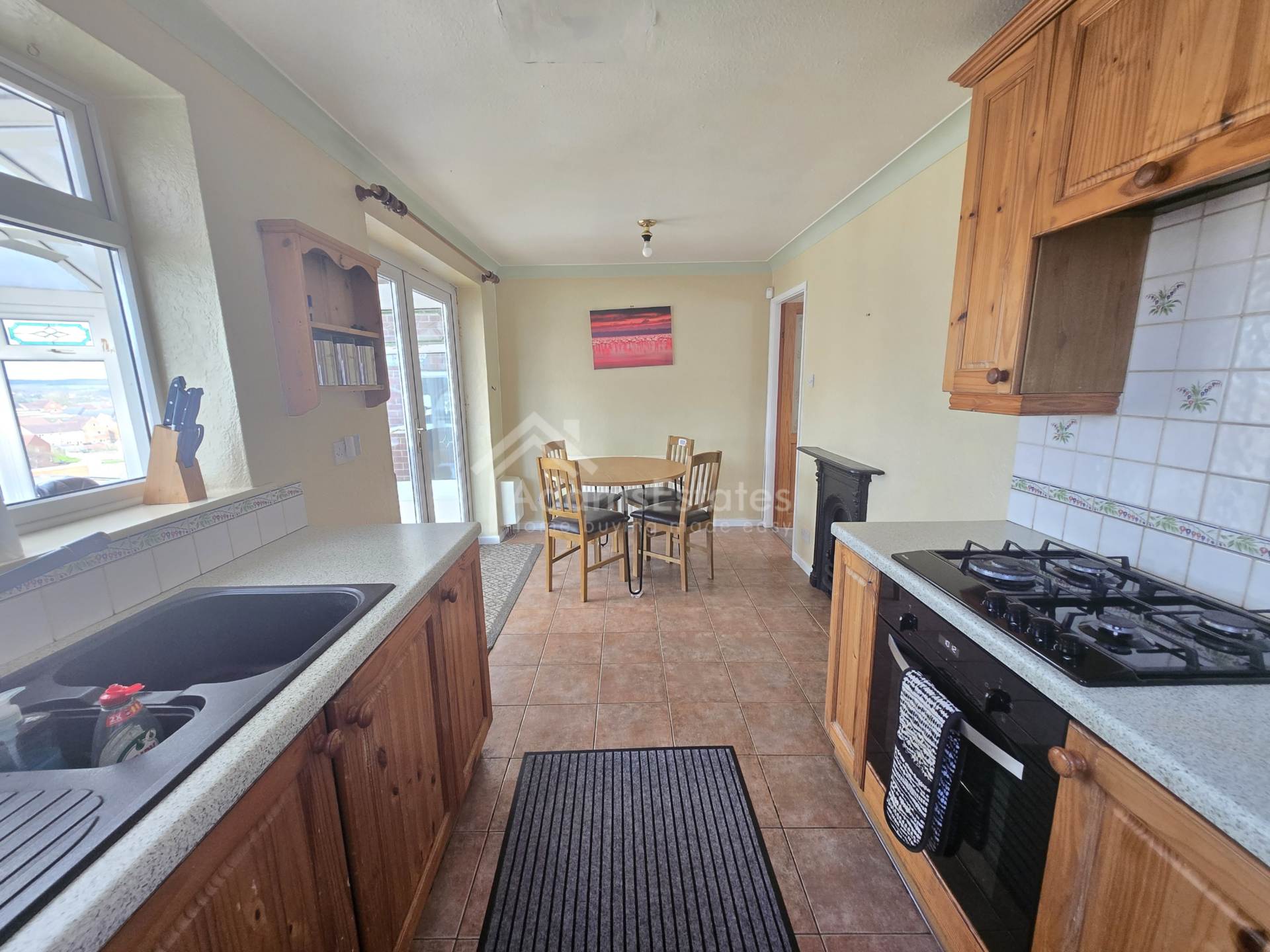Woodhall Drive, Batley, Image 5