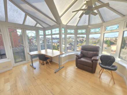 Woodhall Drive, Batley, Image 6