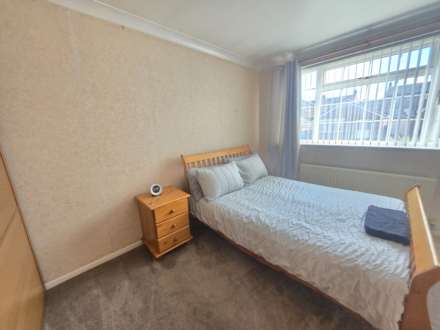 Woodhall Drive, Batley, Image 8