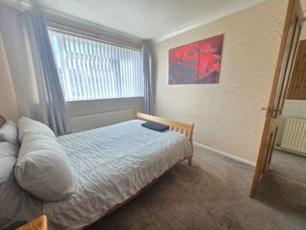 Woodhall Drive, Batley, Image 9