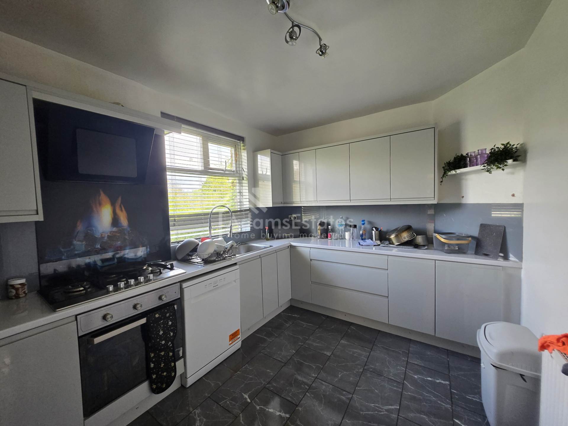Ravenshouse Road, Dewsbury, Image 4