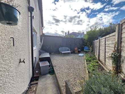 Mountain Crescent, Dewsbury, Image 10