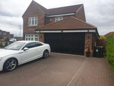 Amberwood Chase, Dewsbury, Image 2