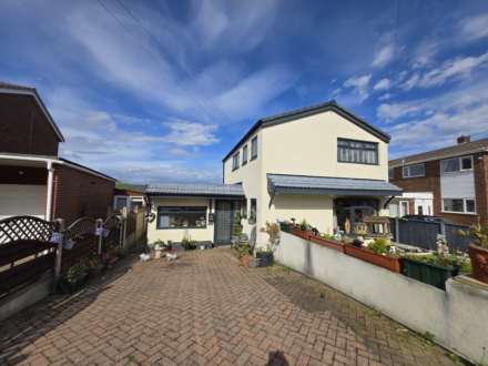 Nixon Close, Dewsbury, Image 1