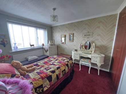 Nixon Close, Dewsbury, Image 13