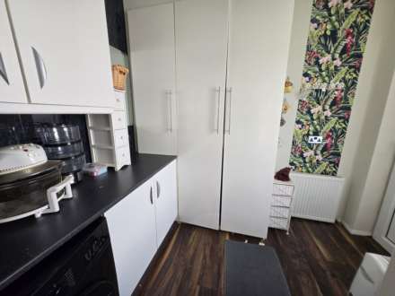Nixon Close, Dewsbury, Image 4