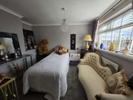 Nixon Close, Dewsbury, Image 8