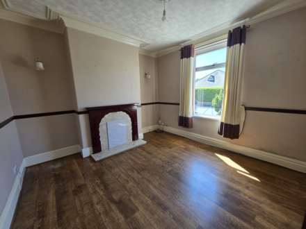 Slaithwaite Road, Dewsbury, Image 3