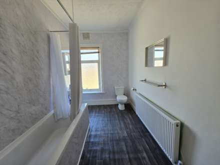 Slaithwaite Road, Dewsbury, Image 7