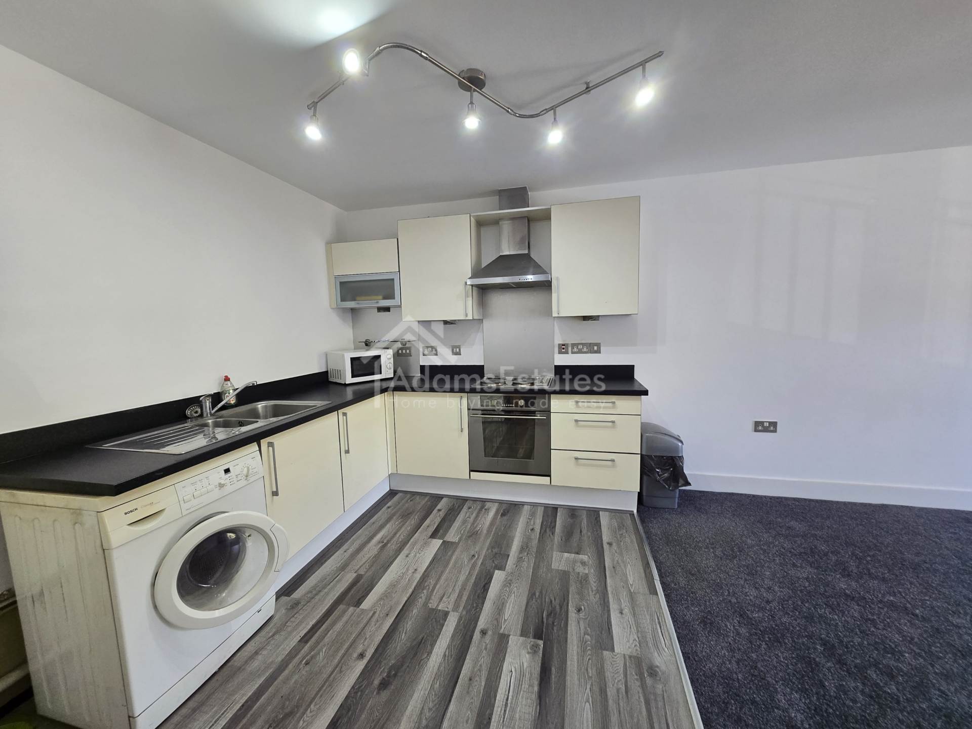 Ellis Court, Dewsbury, Image 2