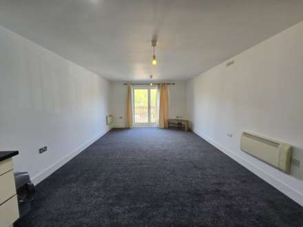 Ellis Court, Dewsbury, Image 4