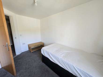 Ellis Court, Dewsbury, Image 5