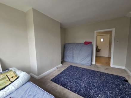 Lees Avenue, Dewsbury, Image 2