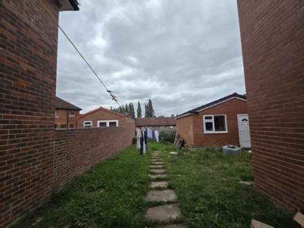 Lees Avenue, Dewsbury, Image 7