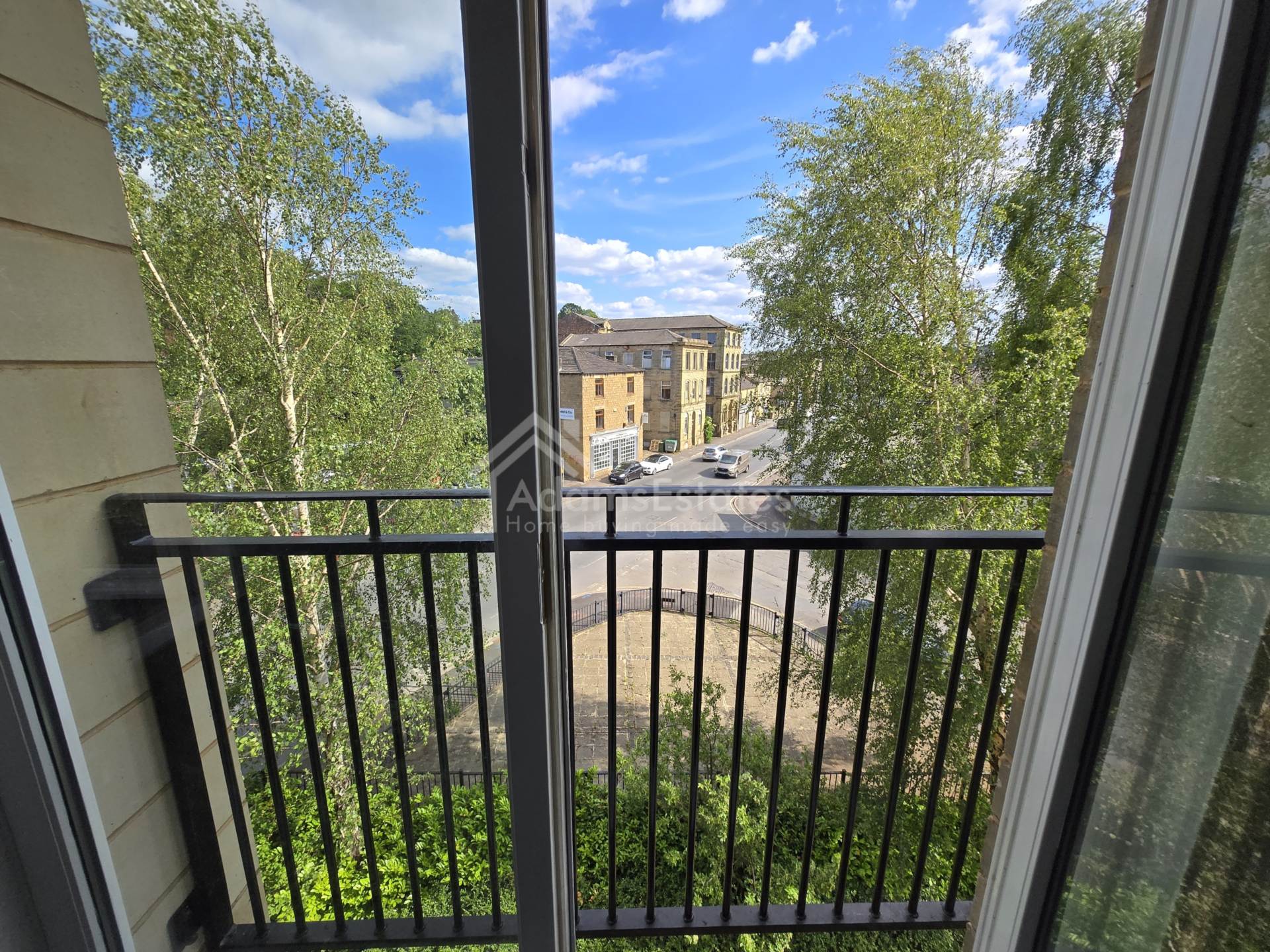 Ellis Court, Dewsbury, Image 7