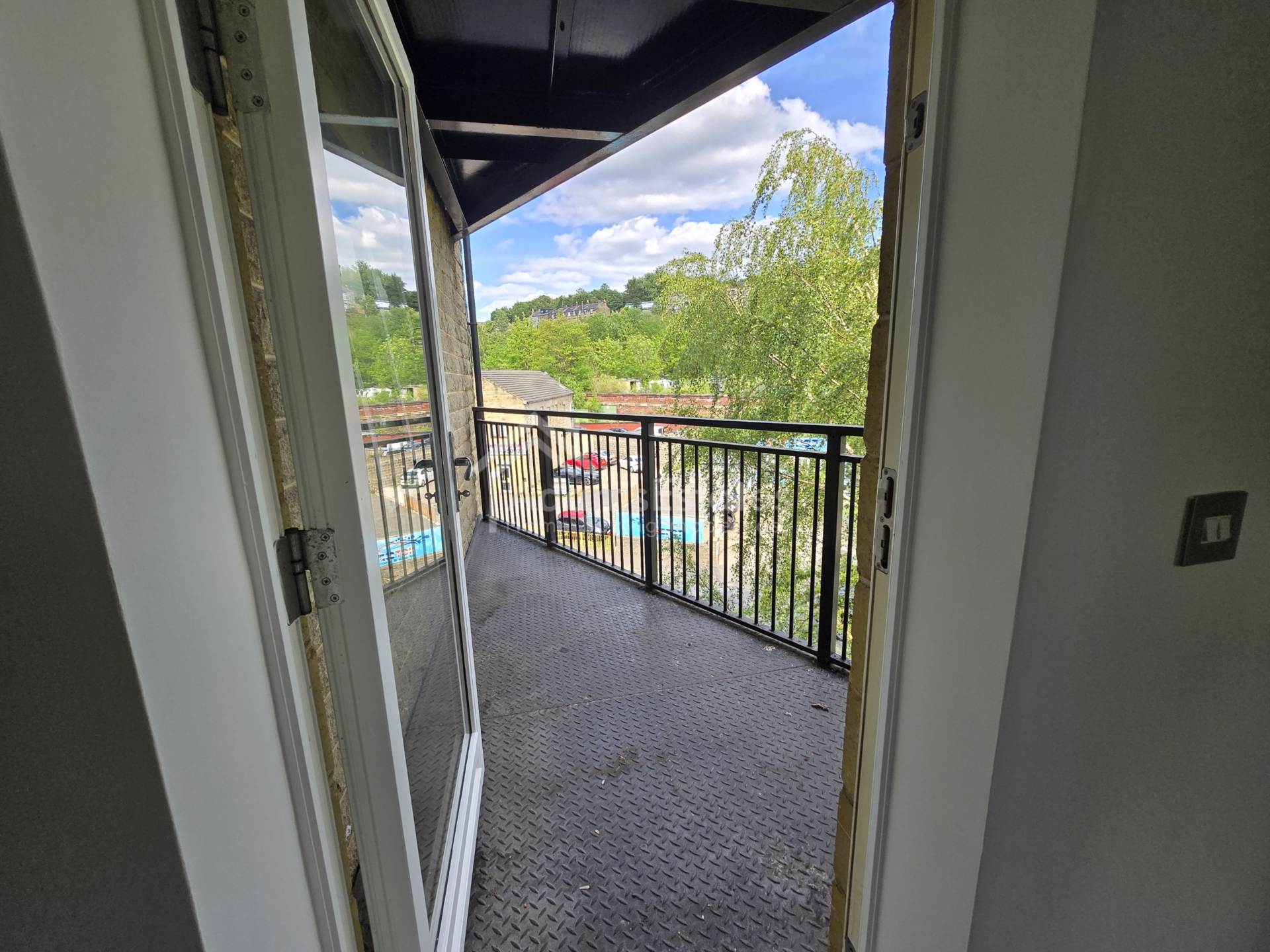 Ellis Court, Dewsbury, Image 8