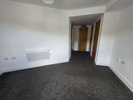 Ellis Court, Dewsbury, Image 3