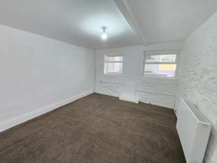 Chapel Fold, Batley, Image 4