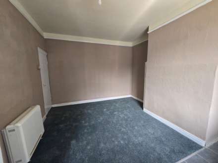 Wakefield Road, Dewsbury, Image 2