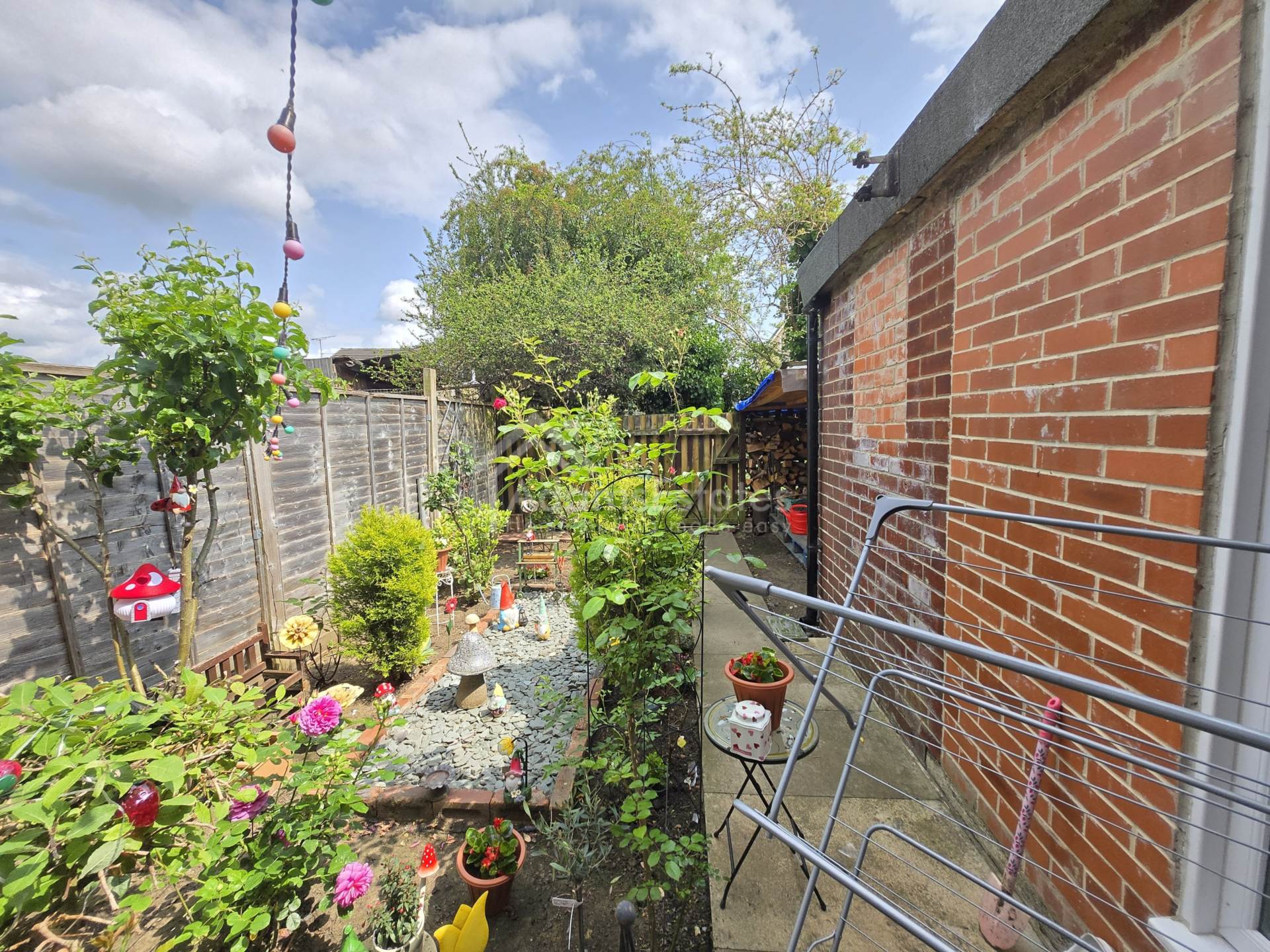 Ouzelwell Crescent, Dewsbury, Image 14