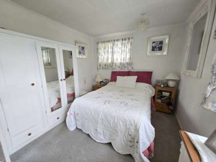 Edge View, Dewsbury, Image 5