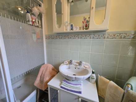Edge View, Dewsbury, Image 7
