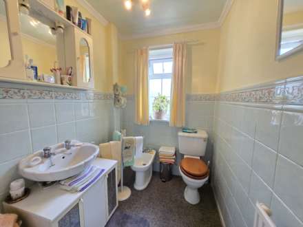 Edge View, Dewsbury, Image 8