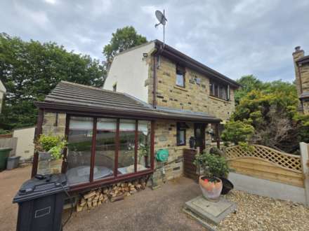 Bullfield Close, Dewsbury, Image 1