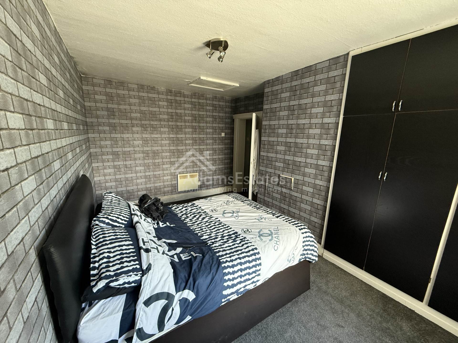 Bradford Road, Batley, Image 3