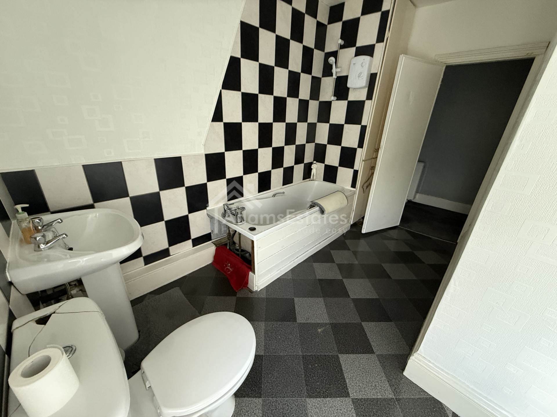 Bradford Road, Batley, Image 4