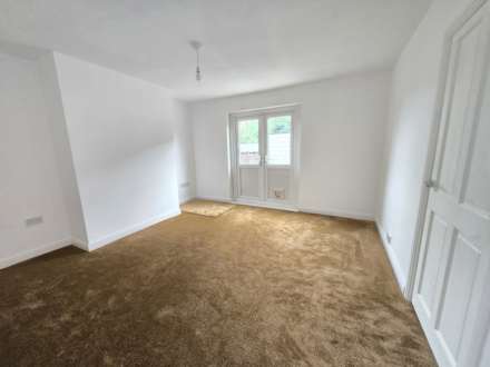 Laverhill, Liversedge, Image 4