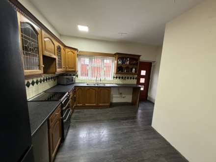 Snowdon Street, Batley, Image 4