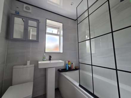 Moorcroft Road, Dewsbury, Image 13