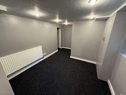 Lees Hall Road, Dewsbury, Image 12