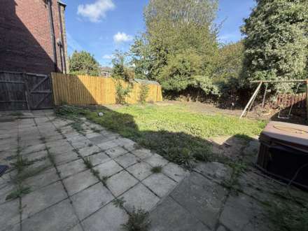 Lees Hall Road, Dewsbury, Image 15