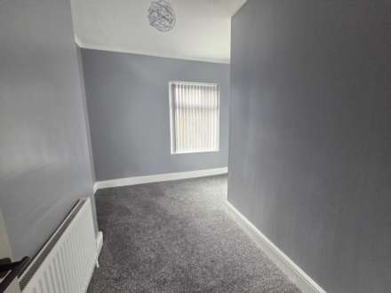 Lees Hall Road, Dewsbury, Image 6