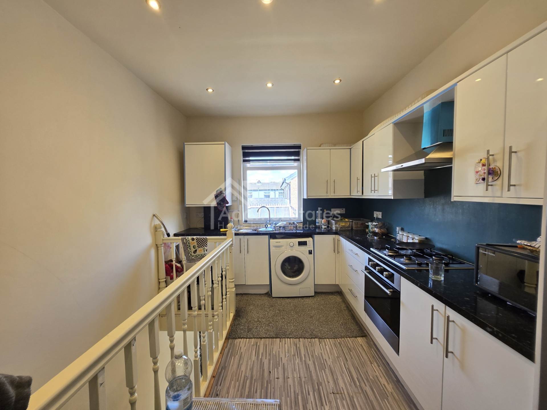 Heckmondwike Road, Dewsbury, Image 4