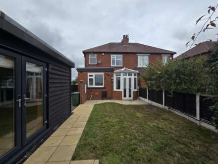 Leeds Road, Dewsbury, Image 12