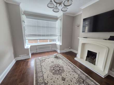 Leeds Road, Dewsbury, Image 2