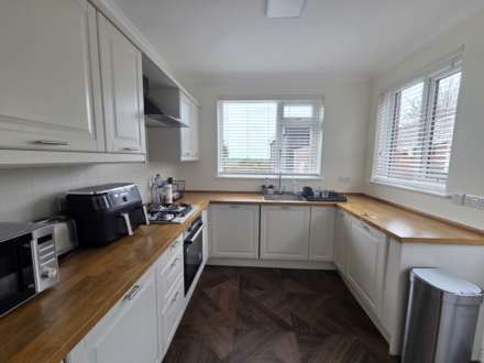 Leeds Road, Dewsbury, Image 5