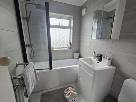 Leeds Road, Dewsbury, Image 9